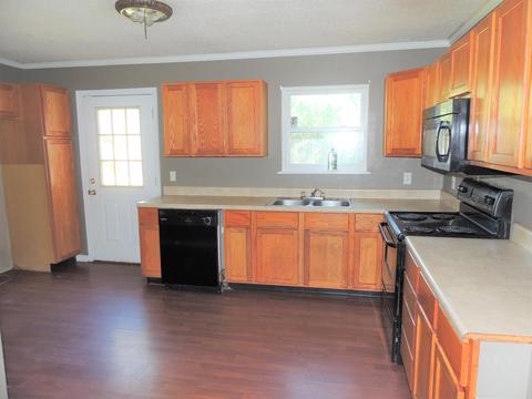 4705 Bush Ave, Moss Point, MS 39563 photo 5