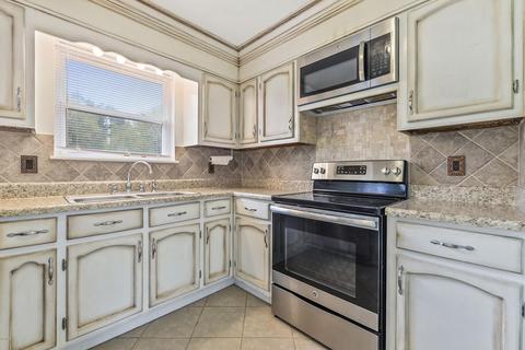 5900 Tanner Rd, Moss Point, MS 39562 photo 10
