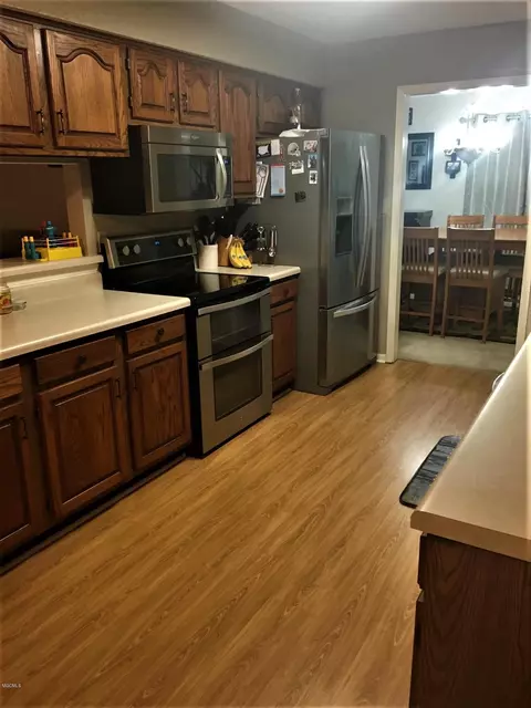 88373 E Diamondhead Dr, Diamondhead, MS 39525 photo 5