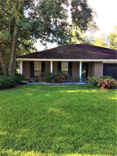 88373 E Diamondhead Dr, Diamondhead, MS 39525 photo 2