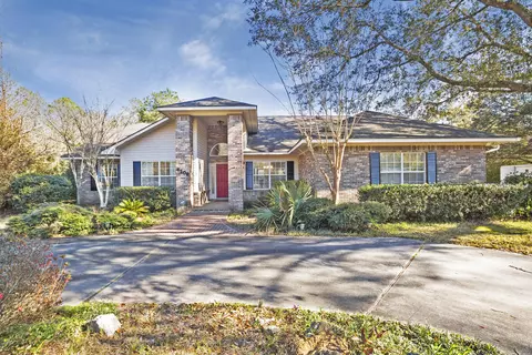 4108 Sentinel Dr, Moss Point, MS 39562 photo 1
