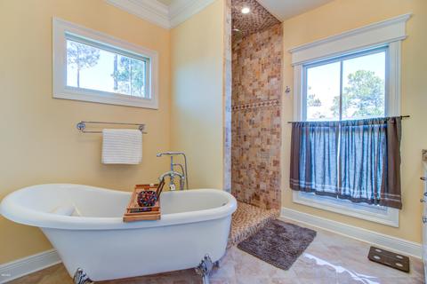 15021 Dismuke Ave, Biloxi, MS 39532 photo 24