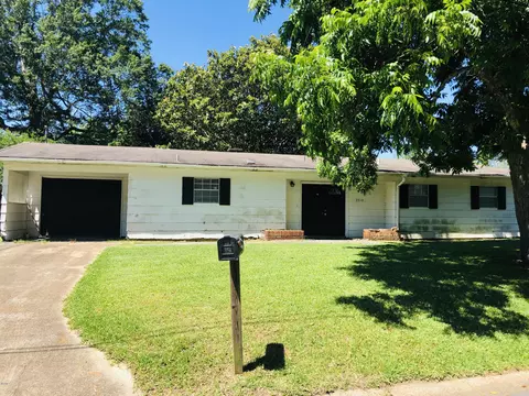 3519 Davis St, Moss Point, MS 39563 photo 1