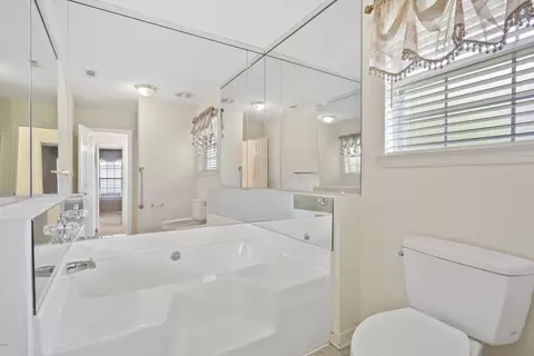 814 Eagle Eyrie Dr, Biloxi, MS 39532 photo 16