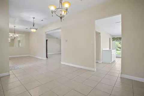 814 Eagle Eyrie Dr, Biloxi, MS 39532 photo 6
