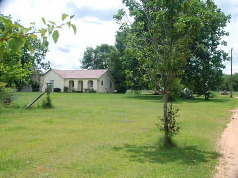 97 Donnie Ln, Lucedale, MS 39452 photo 2