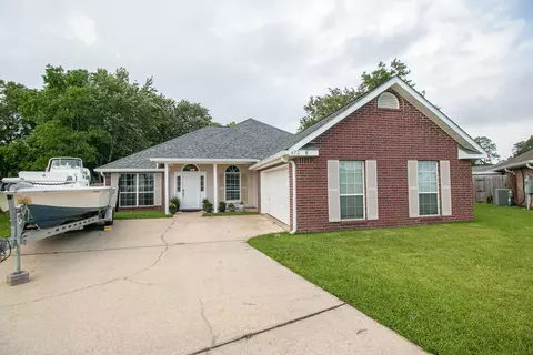 472 Pinecrest Cir, Long Beach, MS 39560 photo 1