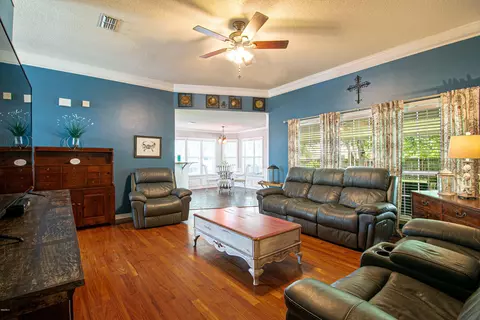 472 Pinecrest Cir, Long Beach, MS 39560 photo 3