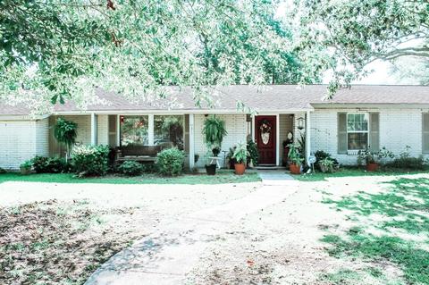 7121 Lynd St, Moss Point, MS 39563 photo 3
