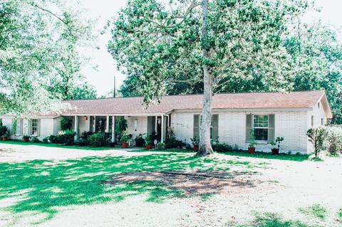 7121 Lynd St, Moss Point, MS 39563 photo 2