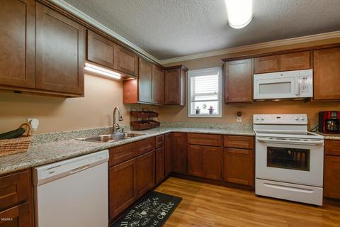 19772 Brighton Dr, Saucier, MS 39574 photo 7