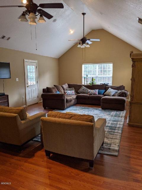 407 Pratt Rd, Wiggins, MS 39577 photo 9