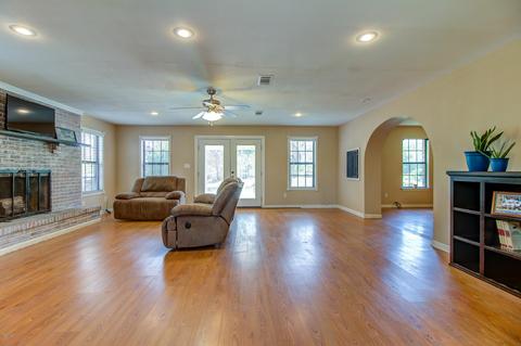 21091 Saucier Lizana Rd, Saucier, MS 39574 photo 9