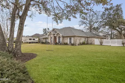 201 E 3rd St, Long Beach, MS 39560 photo 3