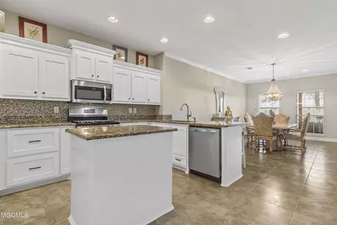 201 E 3rd St, Long Beach, MS 39560 photo 7