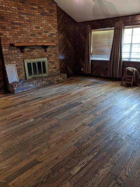 6712 Clark Ave, Moss Point, MS 39563 photo 2
