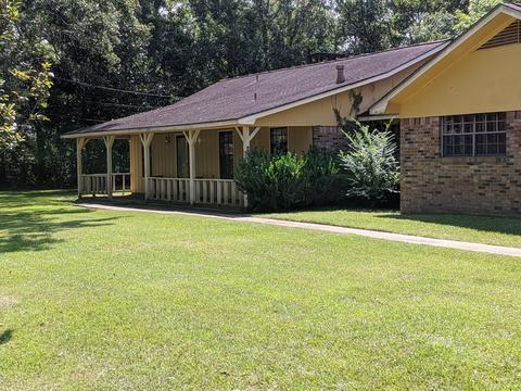 6712 Clark Ave, Moss Point, MS 39563 photo 1