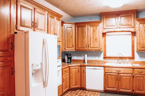 17331 E Della Roper Rd, Moss Point, MS 39562 photo 9