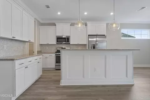 69273 E Diamondhead Dr, Diamondhead, MS 39525 photo 9