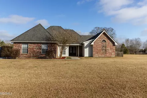 96 Apache Dr, Picayune, MS 39466 photo 1