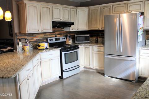120 Henry Eubanks Rd, Lucedale, MS 39452 photo 9