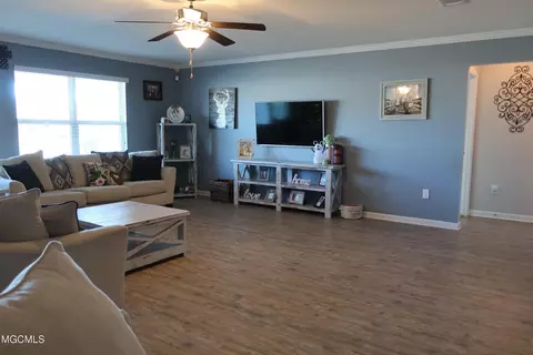408 E Petunia, Long Beach, MS 39560 photo 3