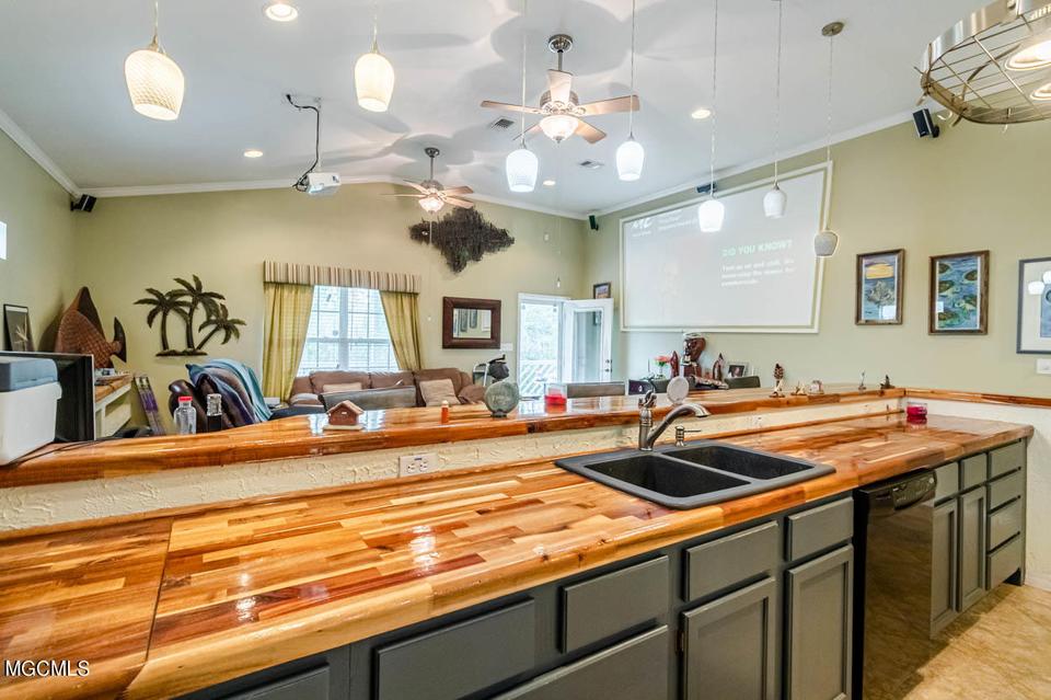  6504 Riviera Dr, Biloxi, MS 39532 photo 17