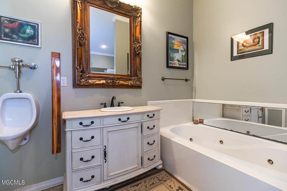  6504 Riviera Dr, Biloxi, MS 39532 photo 25