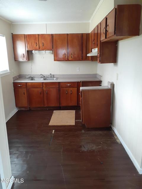 4806 Scott St, Moss Point, MS 39563 photo 8