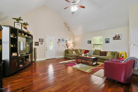 116 Willow Ln, Long Beach, MS 39560 photo 3