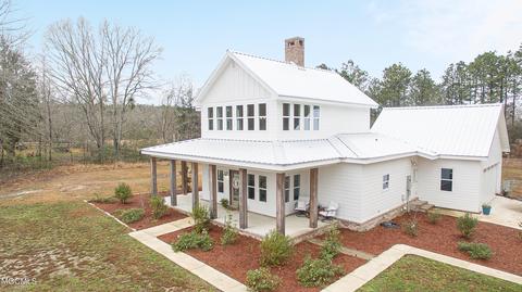 13920 Timberwolf Dr, Moss Point, MS 39562 photo 1