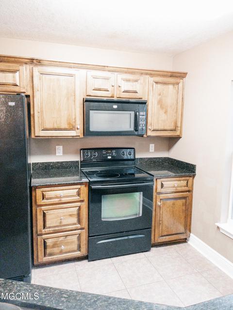 22325 Cap Johnson Rd, Moss Point, MS 39562 photo 11