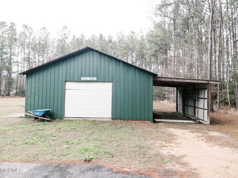 22325 Cap Johnson Rd, Moss Point, MS 39562 photo 4