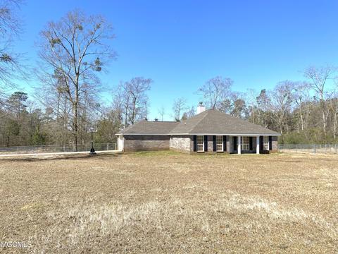 107 Scout Trl, Lucedale, MS 39452 photo 3