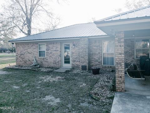 11304 Prassenos Ln, Moss Point, MS 39562 photo 2