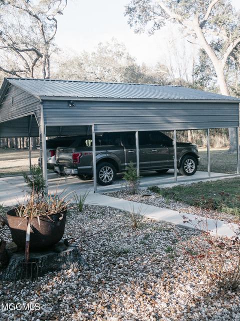 11304 Prassenos Ln, Moss Point, MS 39562 photo 3