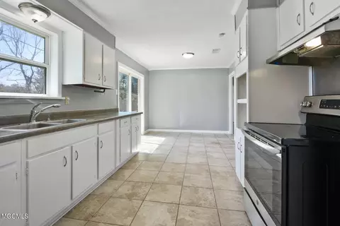 2189 Atkinson Rd, Biloxi, MS 39531 photo 6