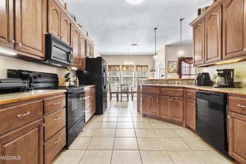 22801 Sonora Dr, Moss Point, MS 39562 photo 12