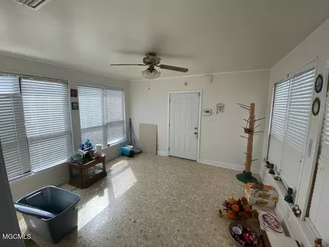 4610 Jamestown Rd, Moss Point, MS 39563 photo 5
