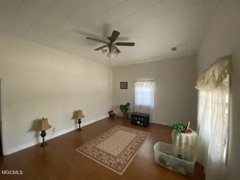 4610 Jamestown Rd, Moss Point, MS 39563 photo 6