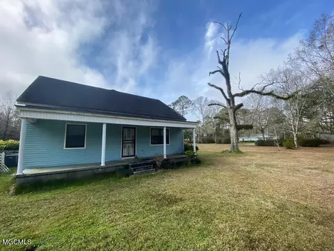 4610 Jamestown Rd, Moss Point, MS 39563 photo 1