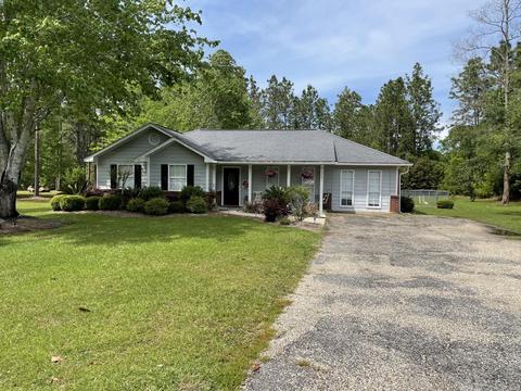 7401 Laetner Dr, Moss Point, MS 39562 photo 1