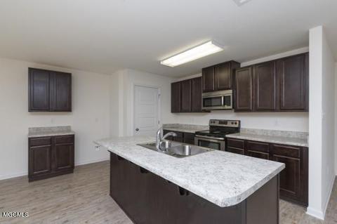 10446 Willow Leaf Dr, Biloxi, MS 39532 photo 4