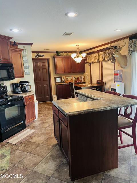 6080 Hans Rd, Moss Point, MS 39562 photo 7