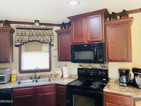 6080 Hans Rd, Moss Point, MS 39562 photo 5