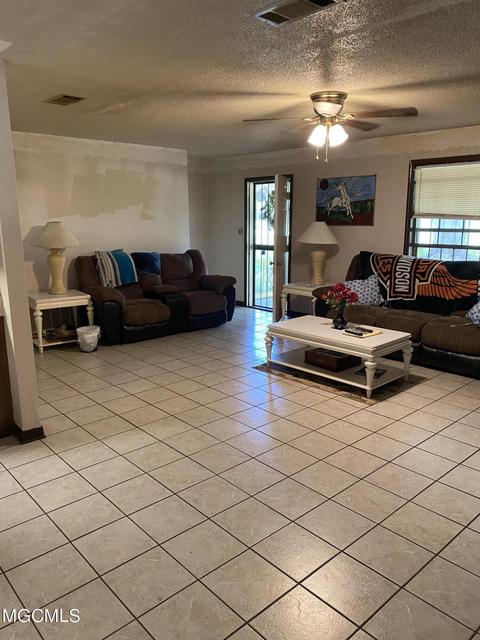 4008 Kasper Rd, Moss Point, MS 39562 photo 3