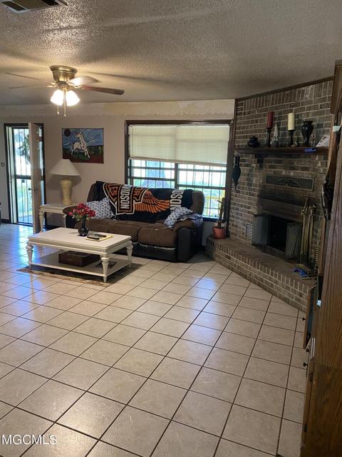 4008 Kasper Rd, Moss Point, MS 39562 photo 2