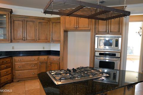 806 Darius Dr, Biloxi, MS 39532 photo 12