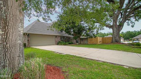 806 Darius Dr, Biloxi, MS 39532 photo 3