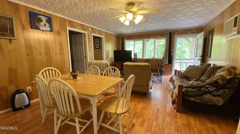 76 Oak Point Rd, Picayune, MS 39466 photo 3